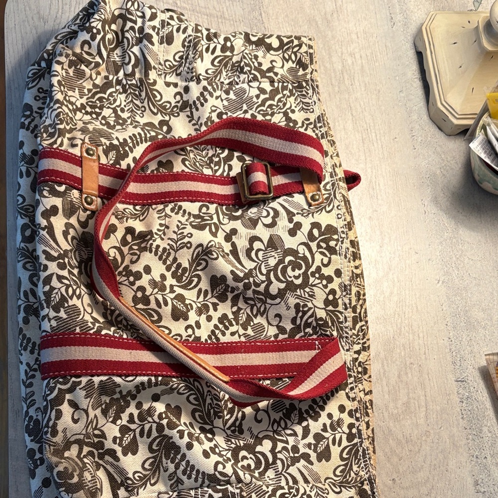 GAP Cream Floral Canvas Tote with Red Striped Handles